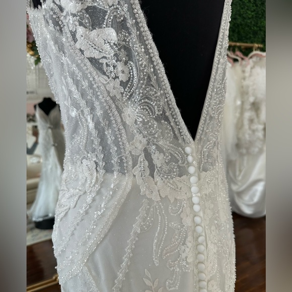 Maggie Sottero Franklynn wedding gown custom ivory glitter tulle. Size 16. - Picture 6 of 8